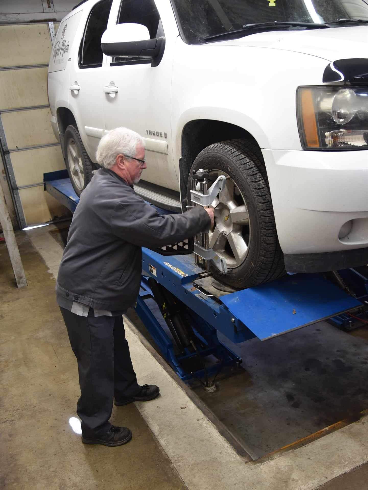Your Local, Go-To Auto Mechanic near De Soto, Kansas Your Local, Go-To Auto Mechanic near De Soto, Kansas
